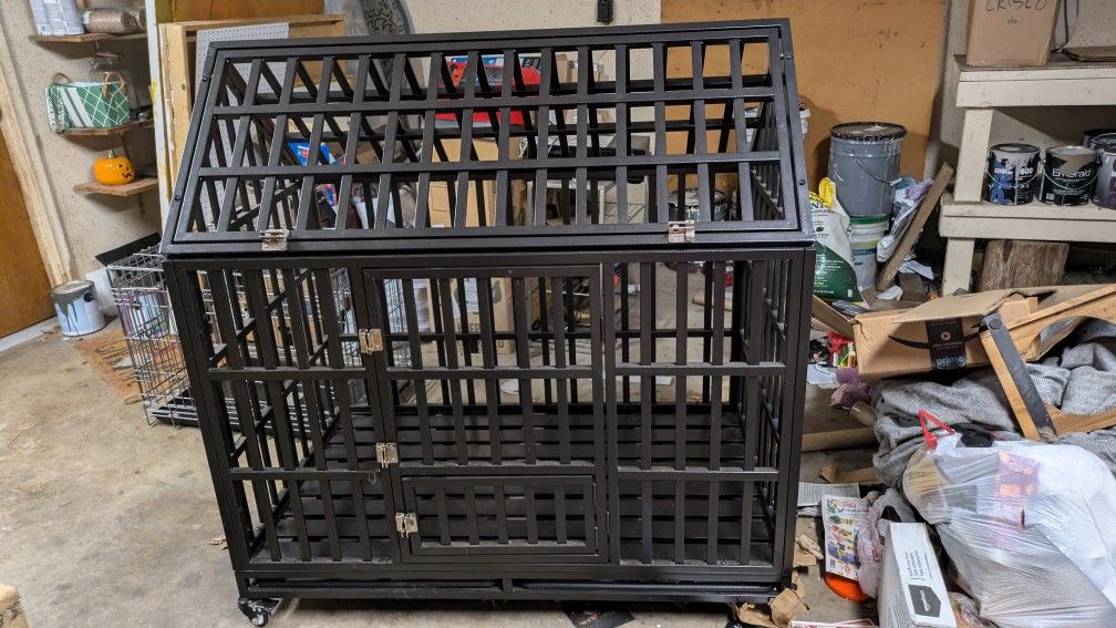 DELUXE XXL DOG CRATE