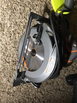 Ridgid corded 7 1/4” Circular Saw with Blade, Like new! Only 50 mañana 💥👍🏽