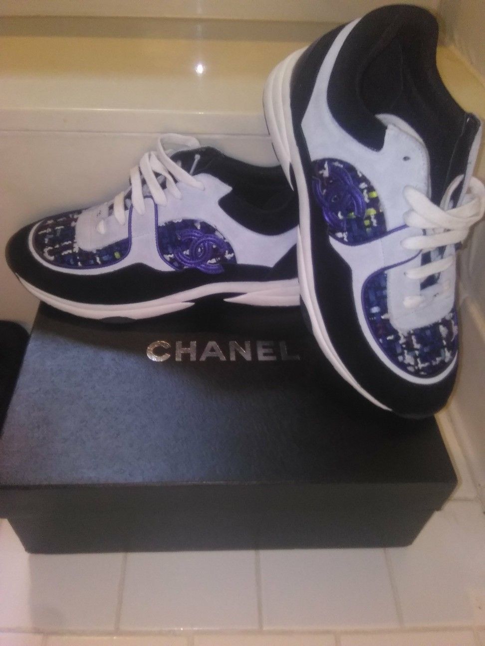 2019 CHANEL SUEDE TRAINERS (SIZE:8/9)