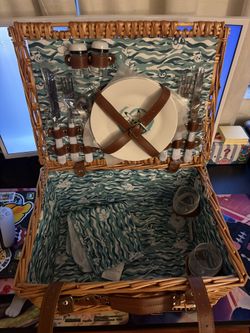 Pokémon Picnic Basket