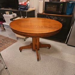 Antique Solid Oak Dining table