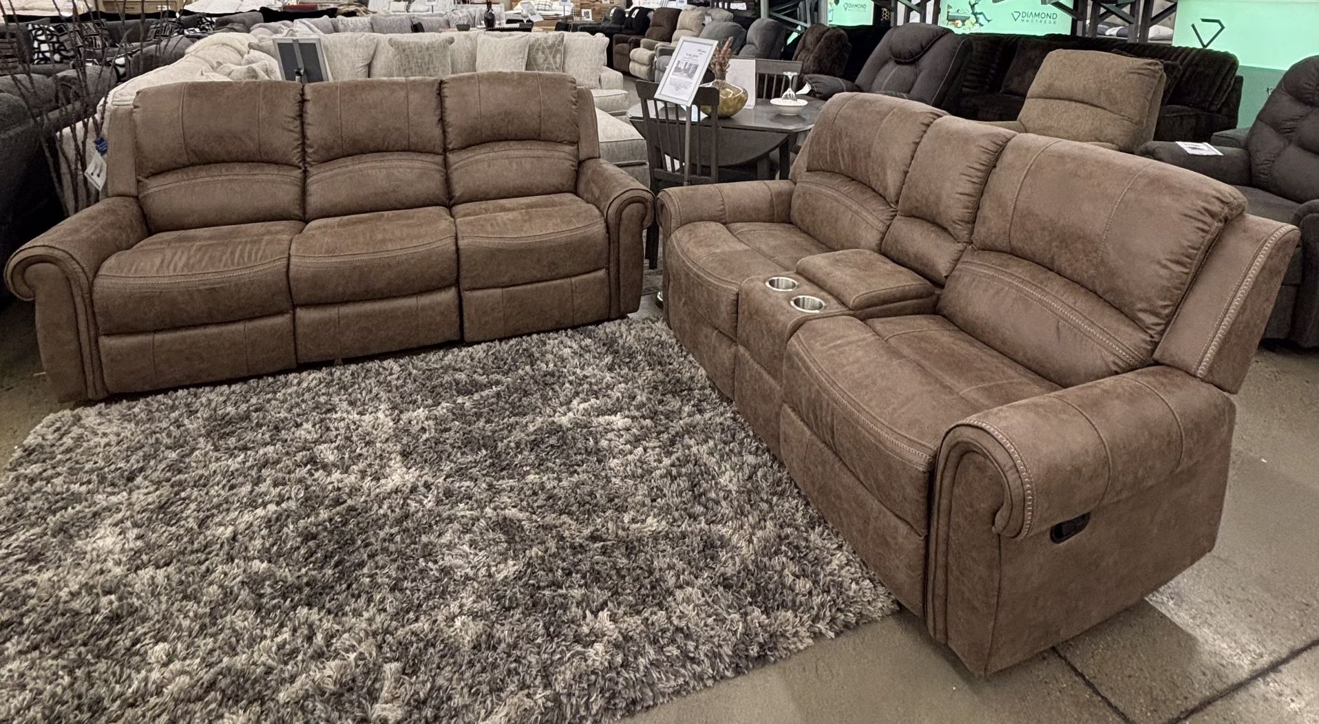 Beautiful Manual Reclining Sofa & Loveseat