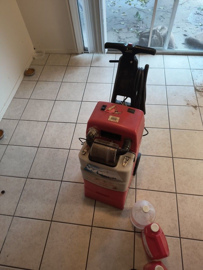 Rug Doctor Carpet Cleaner for Sale in Merced, CA OfferUp