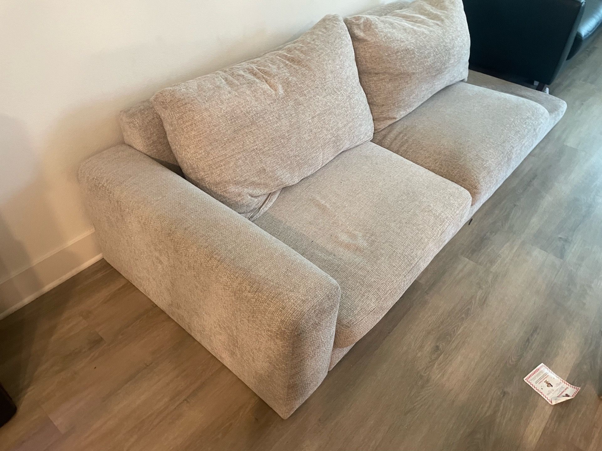 Low setting couch