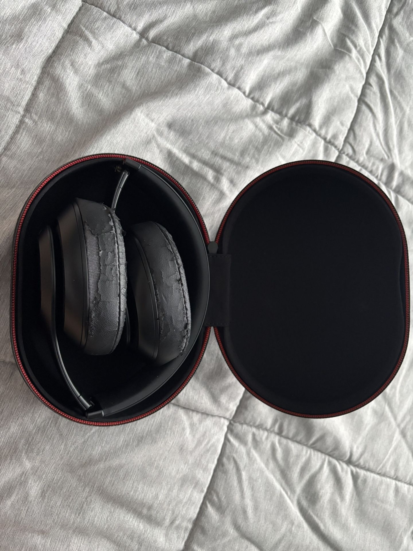 Beats Studio 3 Wireless – Works Great, Needs New Earpads