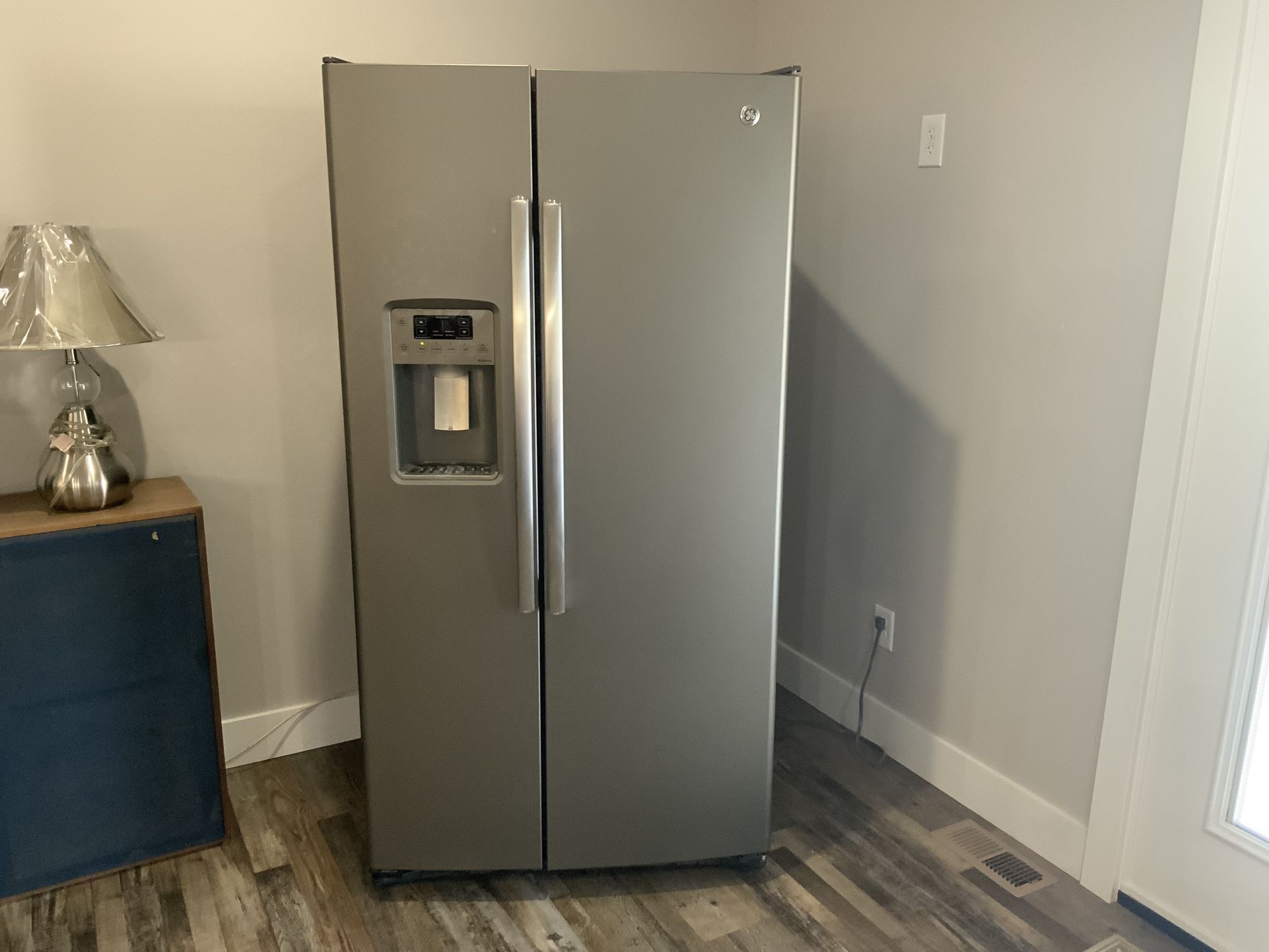 GE Side By Side Adora Refrigerator Freezer