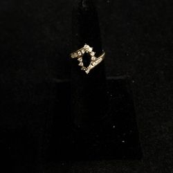 14k Yellow Gold Ring W/ Blue Stone 