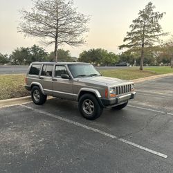 2000 Jeep Cherokee
