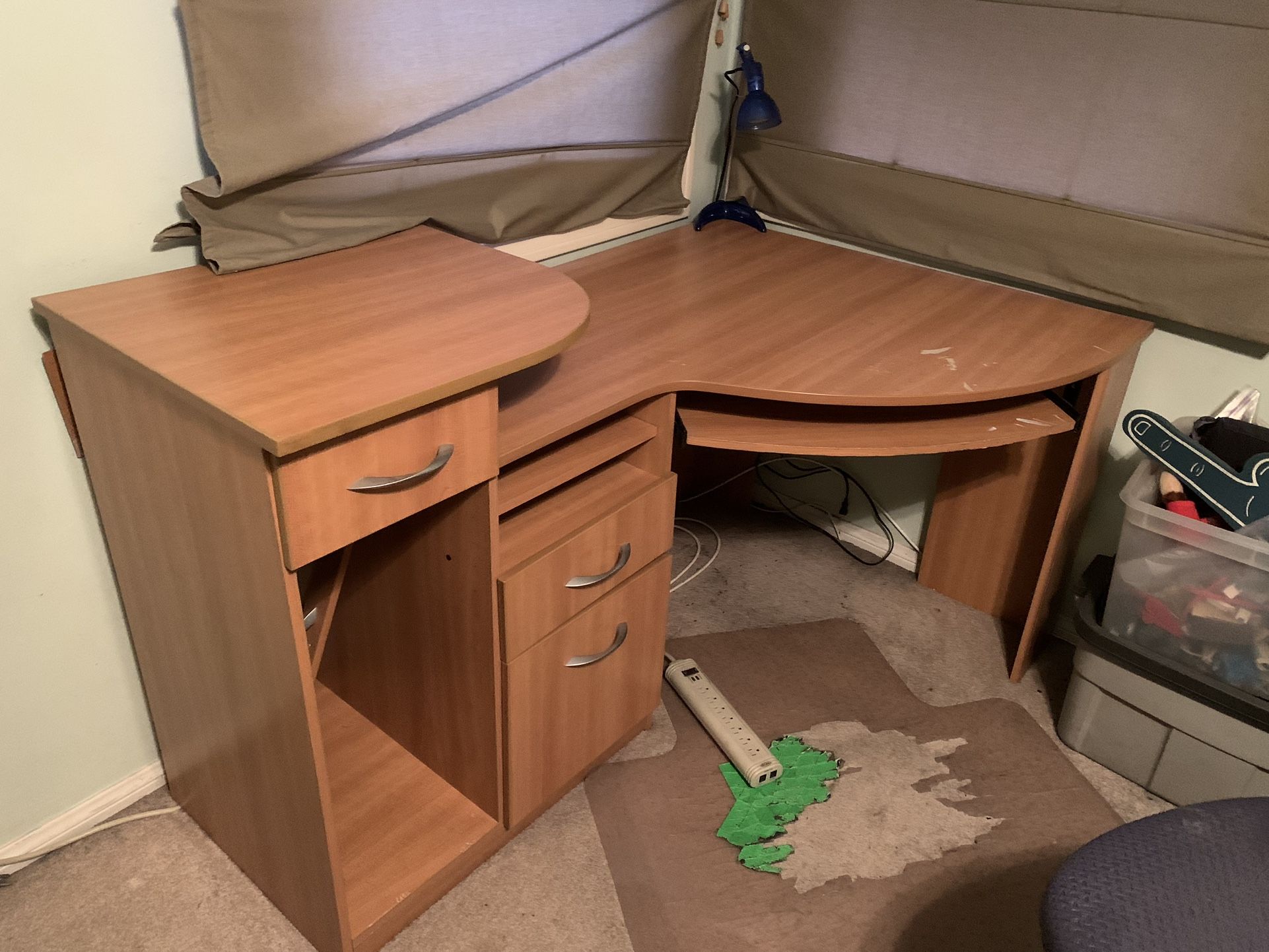 Corner Desk 