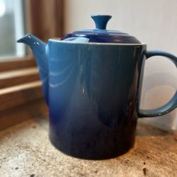Le Creuset Grand tea pot