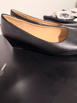 Black Leather Low Heel Pumps