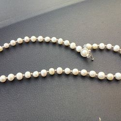 Real Pearls Necklace 