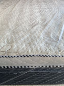 Queen pillow top