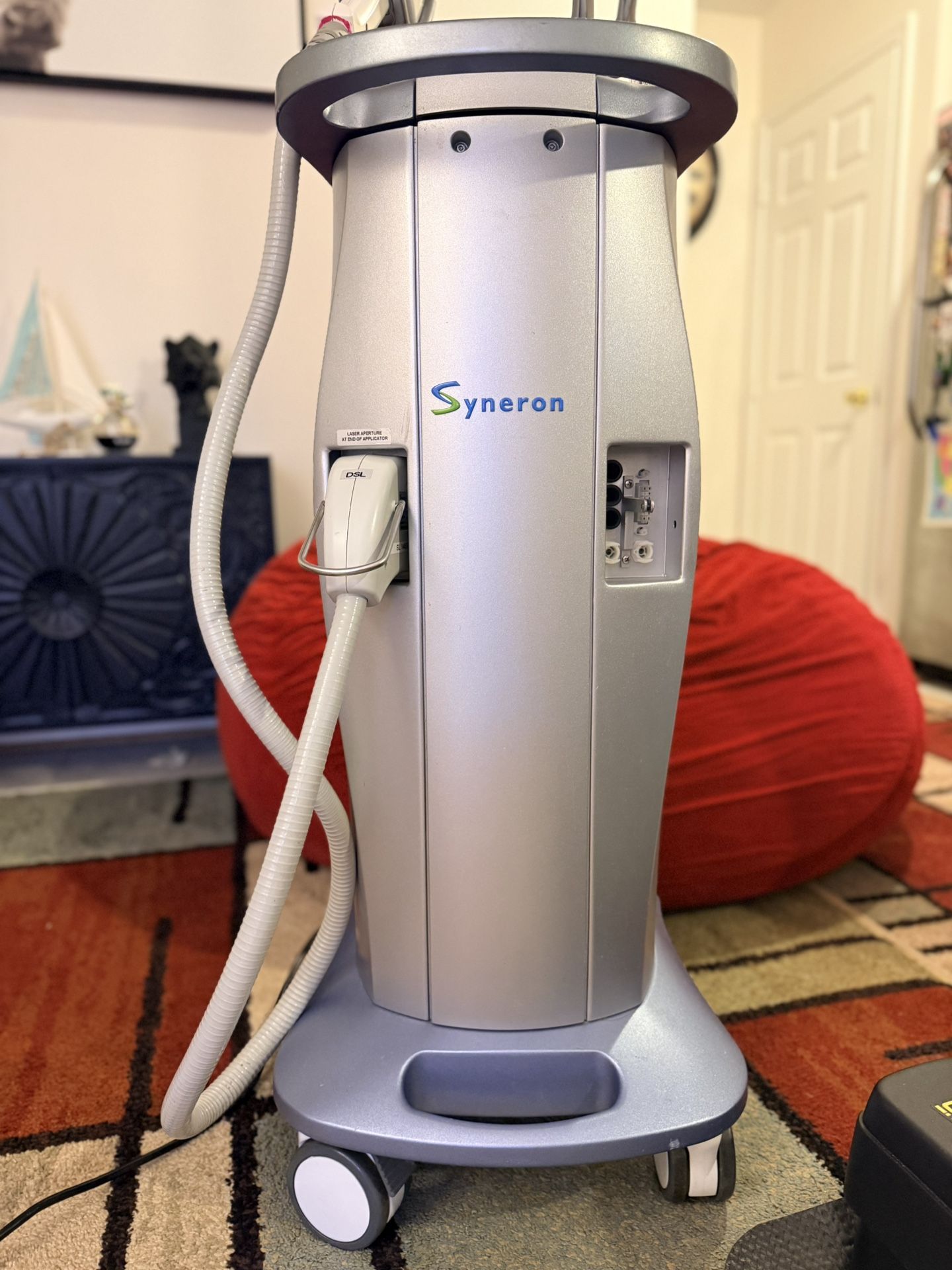 Syneron eMax Laser Platform – Fully Functional – DSL Handpiece – Extras Included