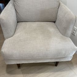 Pair of Living Spaces Marques Lounge/Accent Chairs