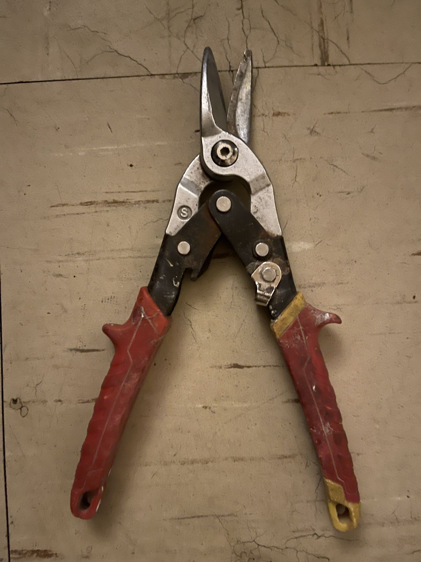 Offset Snip Straight Cutting