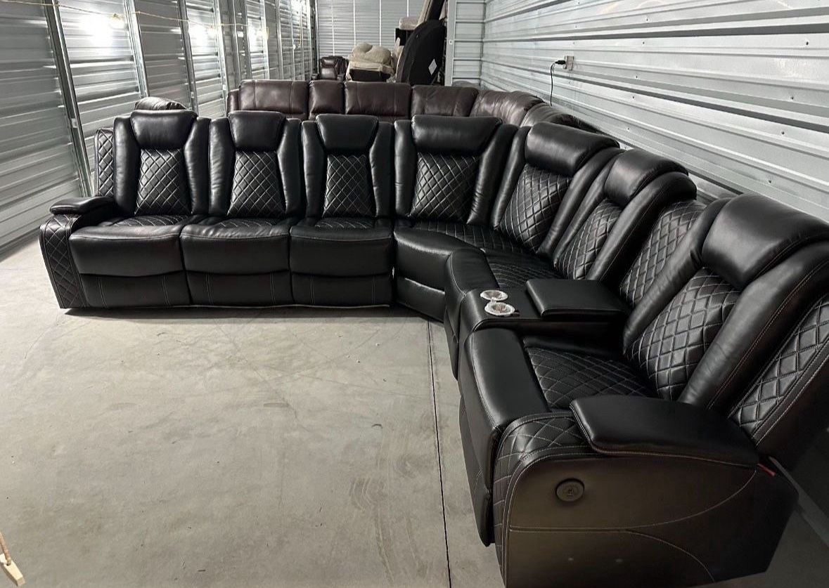 Power Reclining Sectional Couch New