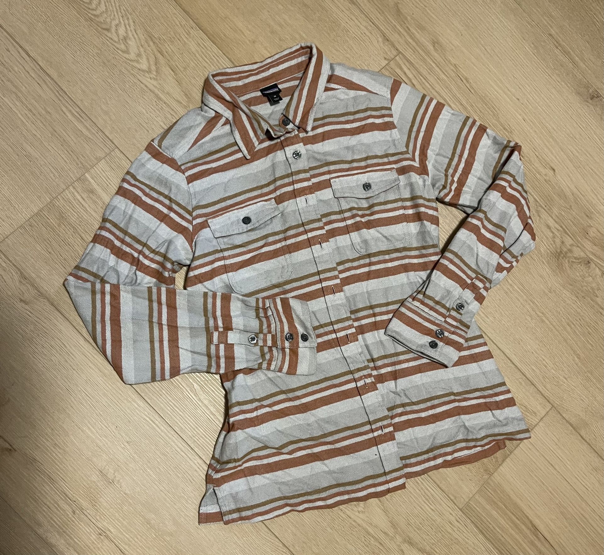 Patagonia Women’s Orange White & Gray Button Up Flannel Size 10