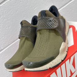  Nike Sock Dart Men’s US 9 In Retail Box Supreme Stussy Adidas Newbalance Puma Reebok On Salomon Hoka Vans