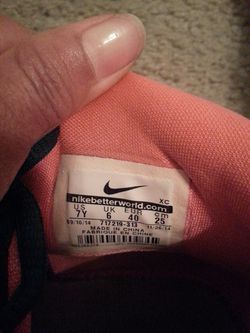 Exclamation point Oblong Forensic medicine Nike Better World Shoes Size 7Y2014 for Sale in Las Vegas, NV - OfferUp