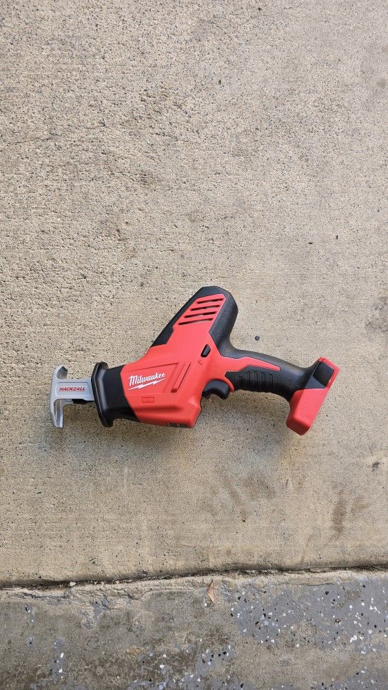 Milwaukee M18 18v Lithium-ion Cordless Hackzall Reciprocating Saw