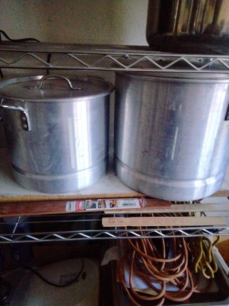 Medium And Large Tamale Pots
