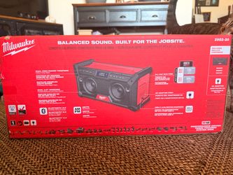 Milwaukee M18 job site speaker