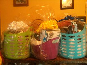 Women and men gift baskets!!