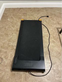 Walking pad, desk treadmill