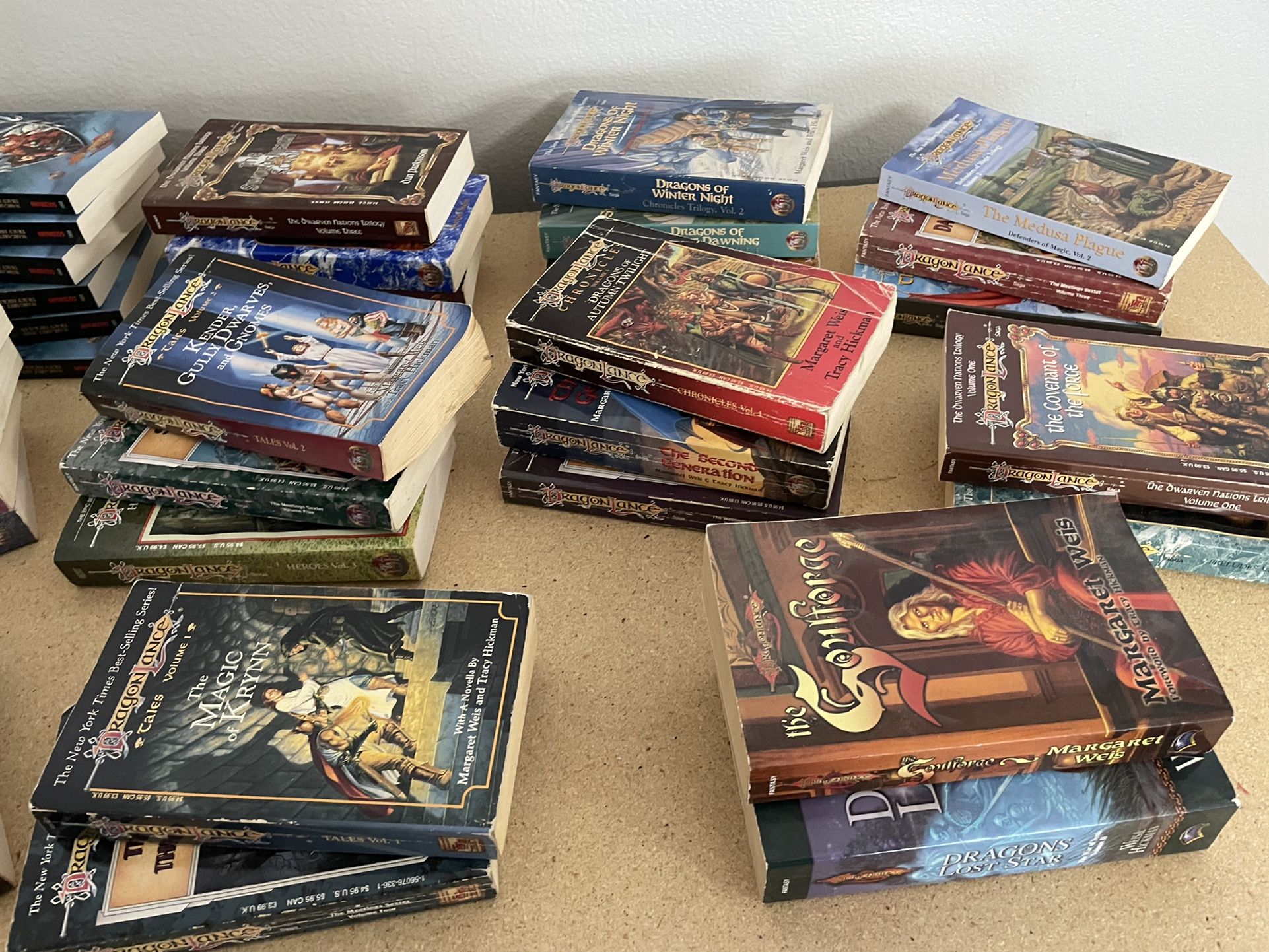 47 Dragonlance Novels - 90s Original Covers