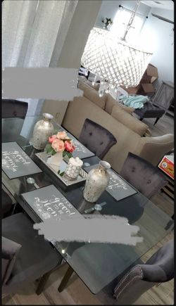 Heavy Glass Table With Chairs