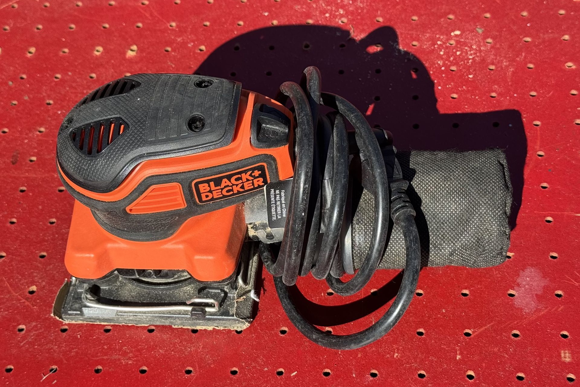 BLACK + DECKER Orbital Sander With Paddle Switch Actuation, 2 Amp, 1/4 Sheet BDEQS300