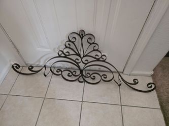 Metal wall decor