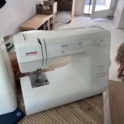 Like New Janome HD3000 Sewing Machine 