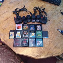 Atari Games Plus Controlers And Paddles