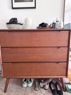 Mid-century dresser
