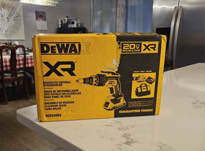 DEWALT

20V MAX Cordless Brushless Screw Gun Kit with (2) 2.0Ah Batteries, Charger and Tool Bag
Brand New 
$210.00 Firm on price 
