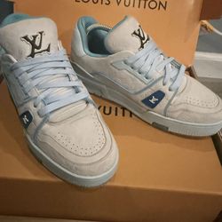 LV shoe