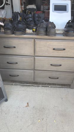 Dresser $40