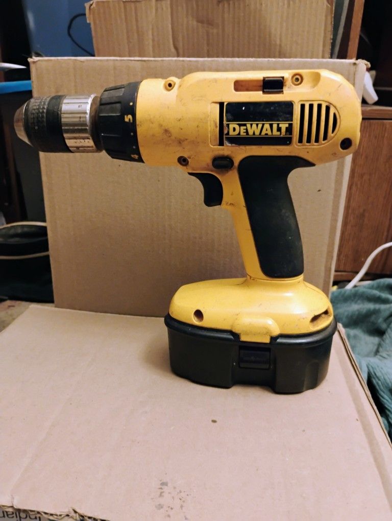 DeWalt 18 V Drill