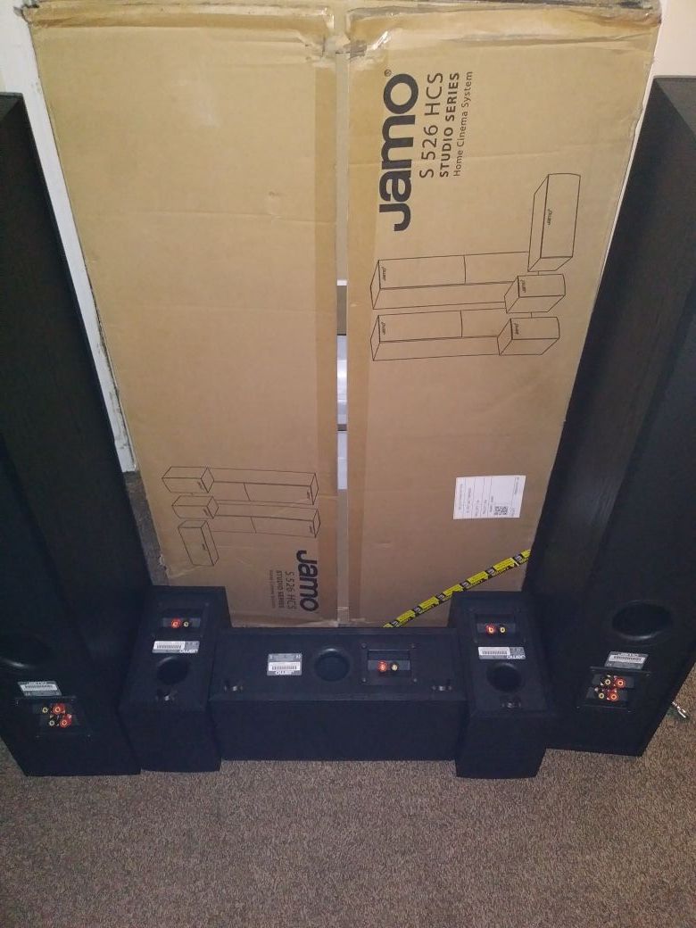 Jamo s526 hcs home entertainment speakers