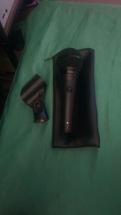 Shure PGA58 Dynamic Microphone ā Clean, Tested