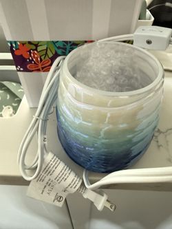Scentsy warmer And Wax