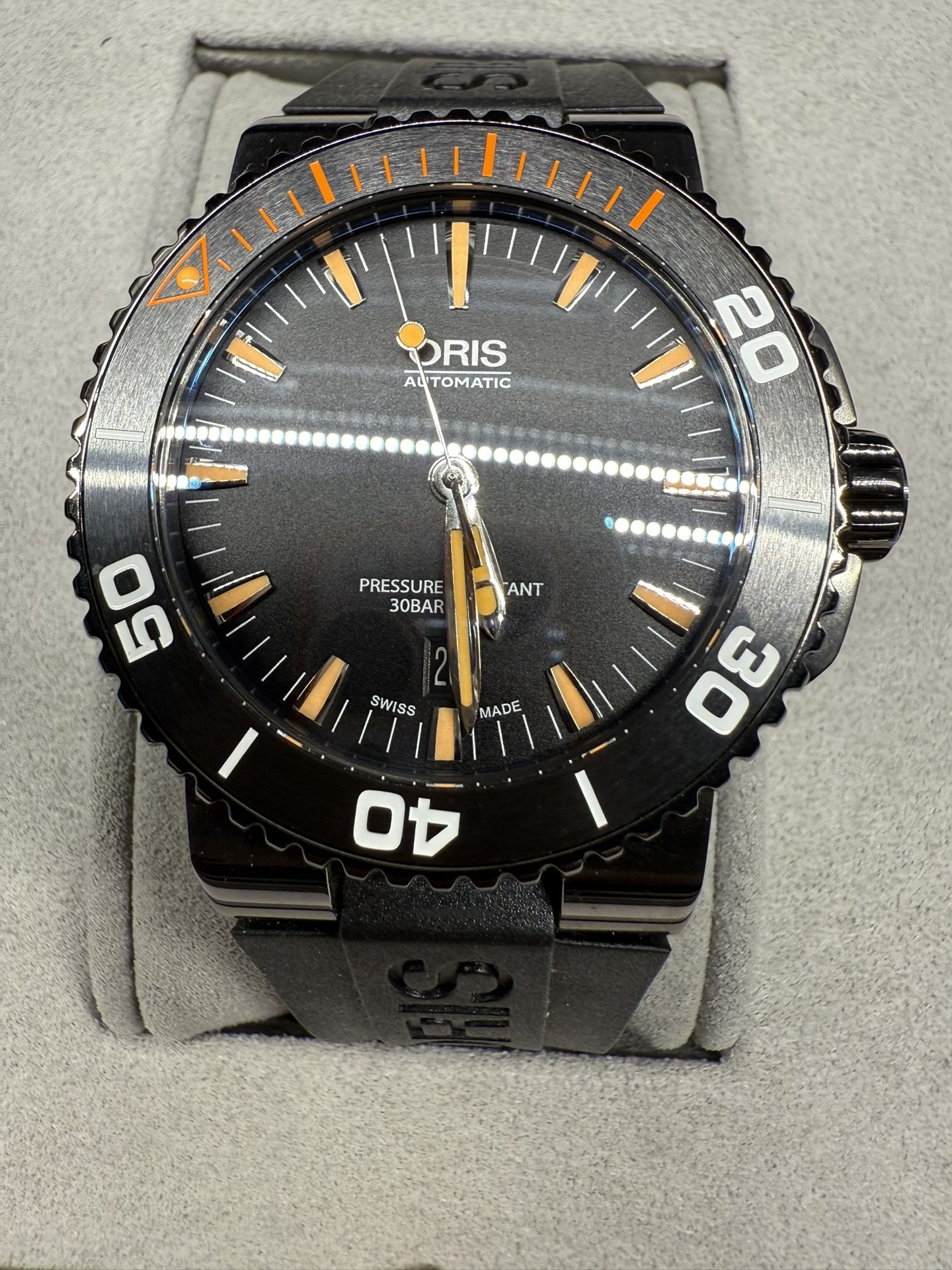 ORIS AQUIS AUTOMATIC