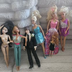 Barbies 