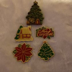 5 Vintage Christmas Brooches 