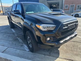 off-road 4 x 4 2023 Toyota Tacoma off-road 4 x 4