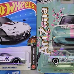 Mazda Miata Arizona Green Tea Hot Wheels  Both 15$ 