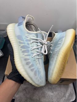 Yeezy 350 V2 “Mono Ice” Used Size 9M