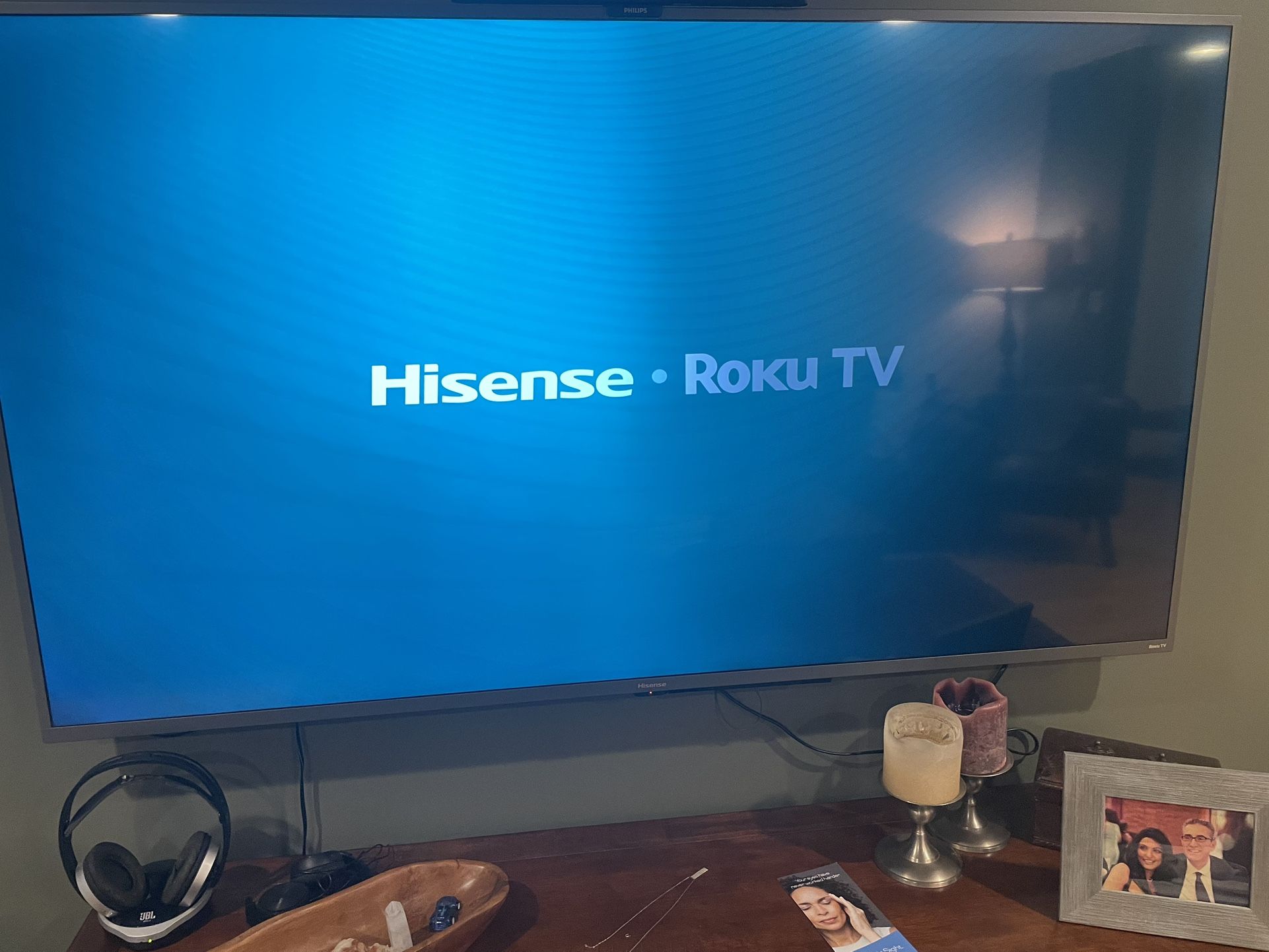 Hisense 70” 4K HD Roku TV (NOT WORKING)